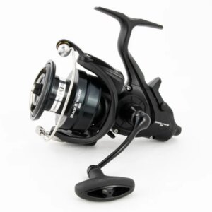 Daiwa 19 BLACK WIDOW BR LT 3000